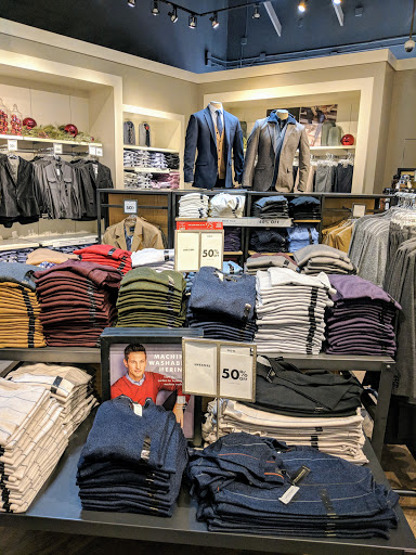 Clothing Store «Banana Republic Factory Store», reviews and photos, 100 Citadel Dr, Commerce, CA 90040, USA