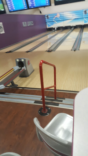 Bowling Alley «Air Lanes Bowling Center», reviews and photos, 4200 Fleur Dr, Des Moines, IA 50321, USA