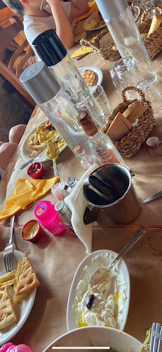 Το Μπουκούνι Ανοιχτές ώρες