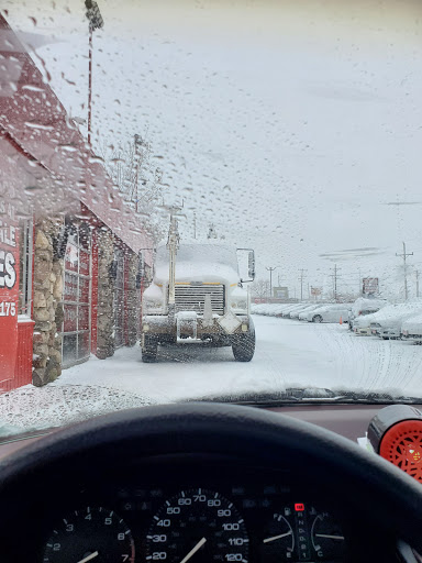 Auto Auction «Waukegan Auto Auction», reviews and photos, 2731 Belvidere Rd, Waukegan, IL 60085, USA