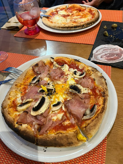 Da Pino trattoria - C. de Sant Vicent, 68, 03560 El Campello, Alicante, Spain