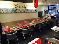 Atmosphère du Restaurant asiatique Oullins Sushi Wok à Oullins-Pierre-Bénite - n°9