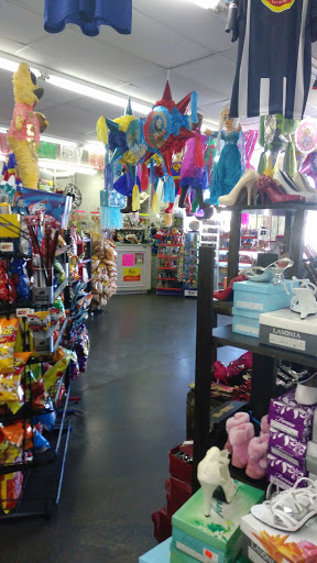 Sporting Goods Store «Deportes Y Mas», reviews and photos, 1517 SE 6th Ave, Topeka, KS 66607, USA