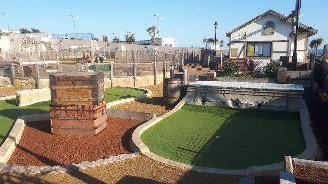 Comments and reviews of Smugglers Cove Adventure Golf