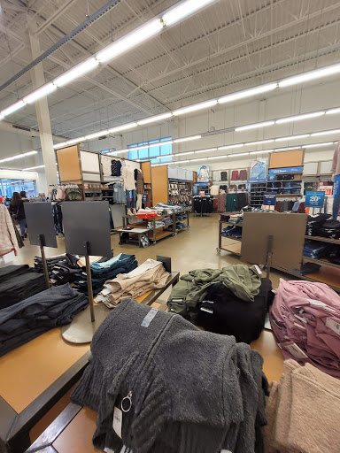 Clothing Store «Old Navy», reviews and photos, 313 Marketplace Mile, Plainfield, IN 46168, USA
