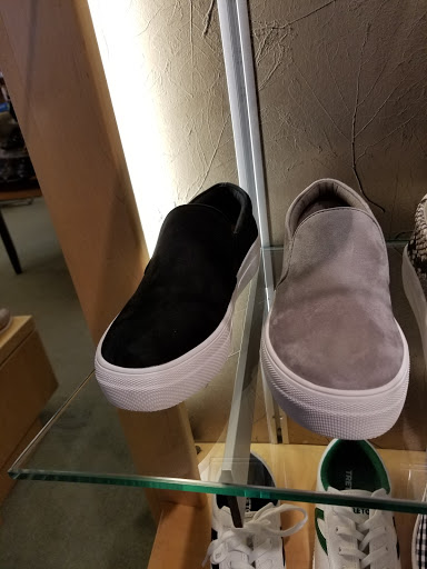 Shoe Store «Tops For Shoes», reviews and photos, 27 N Lexington Ave, Asheville, NC 28801, USA