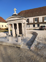 Photo n°3 de Fontaine de Sermange à Sermange ()