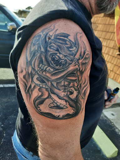 Tattoo Shop «Tiki Tattoos», reviews and photos, 707 Seaboard St, Myrtle Beach, SC 29577, USA