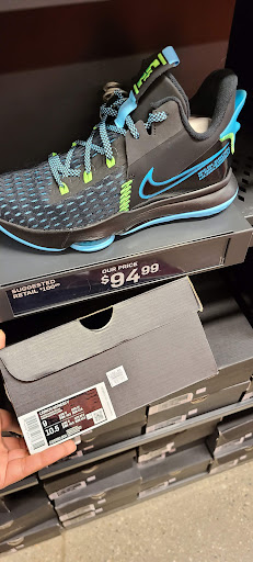 Sportswear Store «Nike Factory Store», reviews and photos, 300 Artisan Way, Somerville, MA 02145, USA
