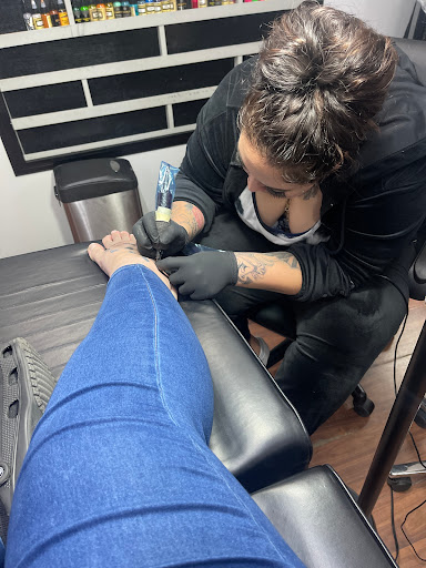Tattoo Shop «Stuck On You Tattoos & Piercings», reviews and photos, 4102 Gus Thomasson Rd, Mesquite, TX 75150, USA