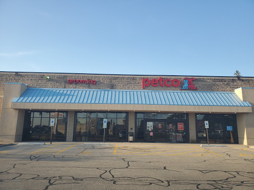 Petco Animal Supplies, 403 N 8th St, West Dundee, IL 60118, USA, 