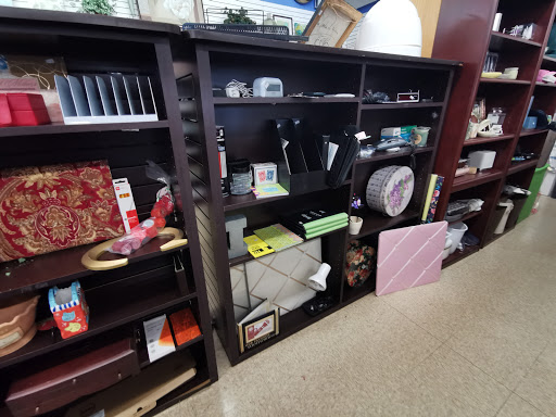 Clothing Store «Furry Friends Thrift», reviews and photos, 615 W Indiantown Rd, Jupiter, FL 33458, USA