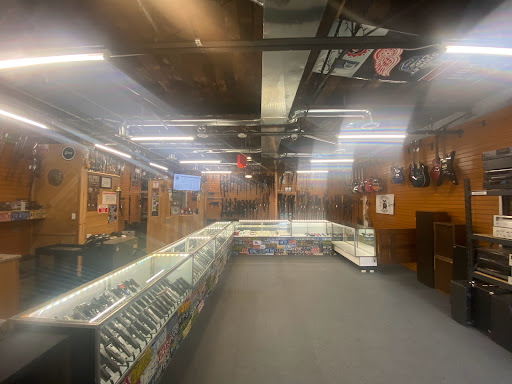 Financial Institution «Opplemans Trading & Exchange Co. (Pawn Shop)», reviews and photos, 17037 Ecorse Rd, Allen Park, MI 48101, USA