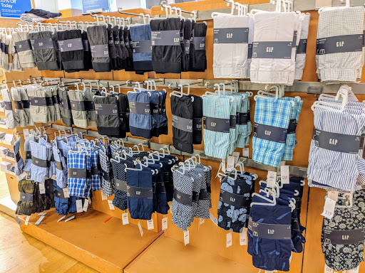 Clothing Store «Gap», reviews and photos, 7430 164th Ave NE, Redmond, WA 98052, USA