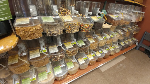 Grocery Store «Hannaford Supermarket», reviews and photos, 800 Islington St, Portsmouth, NH 03801, USA