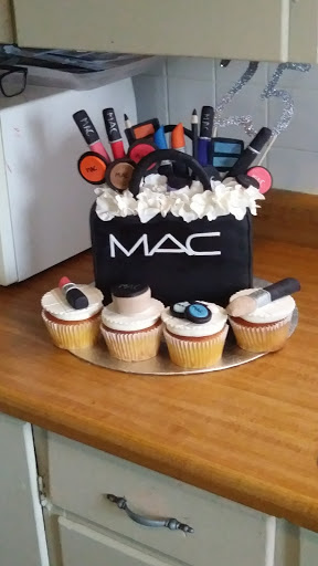 Cake Shop «Cake Boutique», reviews and photos, 4248 N River Rd NE, Warren, OH 44484, USA