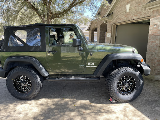 Truck Accessories Store «4 Wheel Parts - Houston Sweet Lake», reviews and photos, 13820 Westheimer Rd, Houston, TX 77077, USA