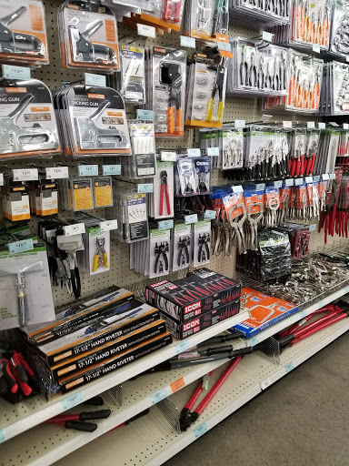 Hardware Store «Harbor Freight Tools», reviews and photos, 1349 N Blackstone Ave, Fresno, CA 93703, USA
