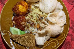 Nasi Uduk Ibu Tunah image