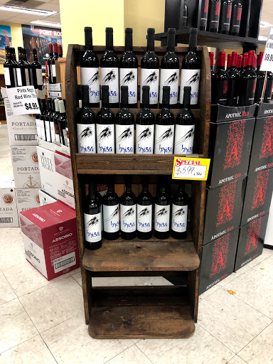 Liquor Store «Central Wine Merchants», reviews and photos, 8 Reaville Ave, Flemington, NJ 08822, USA
