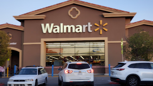 Department Store «Walmart Supercenter», reviews and photos, 27931 Kelly Johnson Pkwy, Santa Clarita, CA 91355, USA