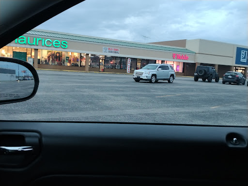 Shopping Mall «River Pointe Mall», reviews and photos, 401 E Clifty Dr, Madison, IN 47250, USA