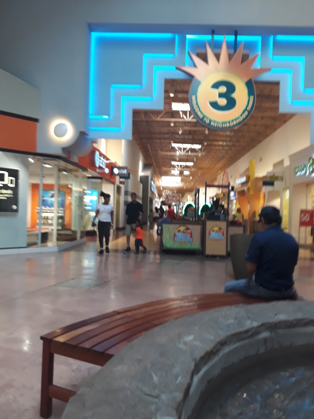 Famous Footwear Outlet