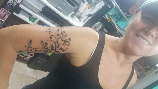 Tattoo Shop «Hold Fast Tattoo and Body Piercing», reviews and photos, 5153 S Ridgewood Ave, Port Orange, FL 32127, USA