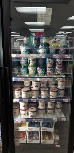 Shopping Mall «Compo Shopping Center», reviews and photos, 431 Post Rd E, Westport, CT 06880, USA