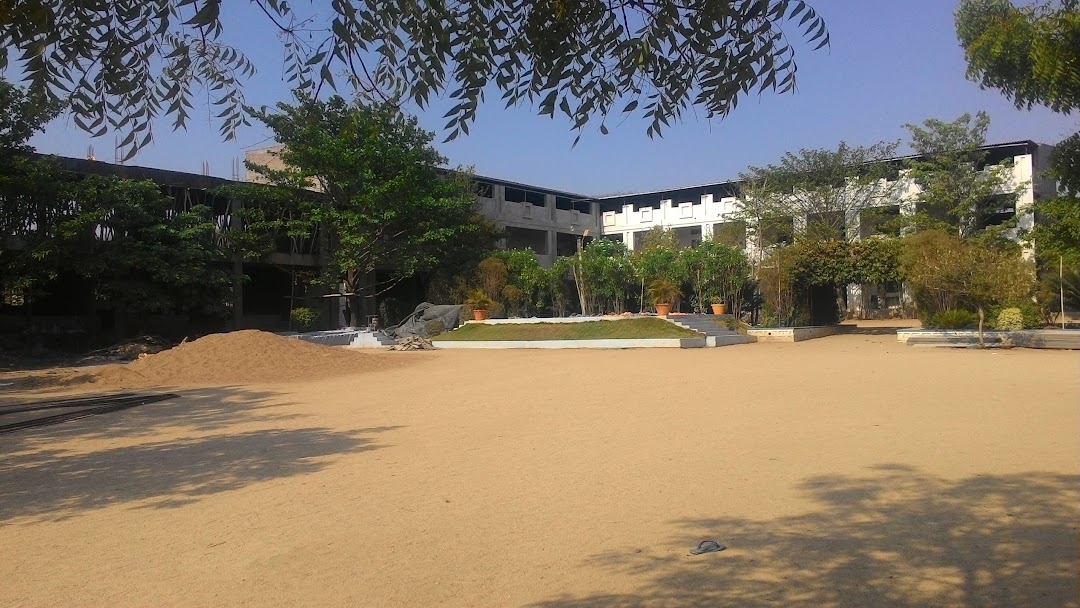 Matrix High School, Varni