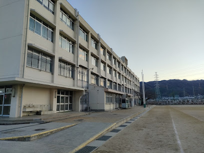 八尾市立曙川南中学校