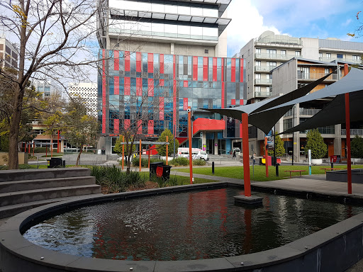 Swinburne University of Technology - Library & StudentHQ
