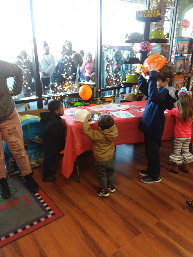 Toy Store «Learning Express Toys of Shreveport», reviews and photos, 5733 Youree Dr, Shreveport, LA 71105, USA