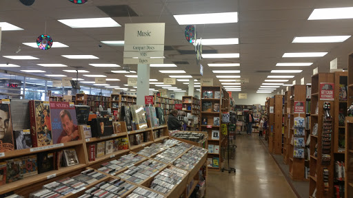 Book Store «Half Price Books», reviews and photos, 1645 N Town E Blvd, Mesquite, TX 75150, USA