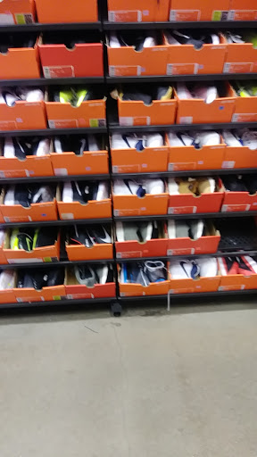 Clothing Store «Nike Factory Store», reviews and photos, 2950 I-20 Frontage Rd #755, Grand Prairie, TX 75052, USA