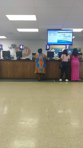 State Government Office «Chicago Heights Illinois Secretary of State Facility», reviews and photos