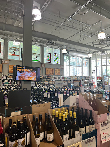 Liquor Store «Mac’s Beer And Wine», reviews and photos, 21 Peachtree Pl NW, Atlanta, GA 30309, USA