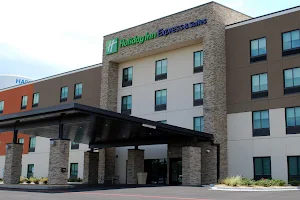 Holiday Inn Express & Suites White Hall, an IHG Hotel image