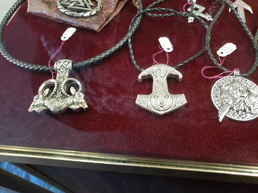 Book Store «Edge of the Circle Books», reviews and photos, 1307 NE 45th St, Seattle, WA 98105, USA