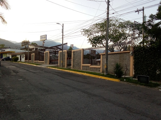 Cheap campsites in San Pedro Sula