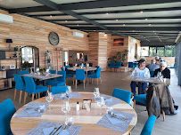 Atmosphère du Restaurant Au Pré du Rhône à Serves-sur-Rhône - n°4