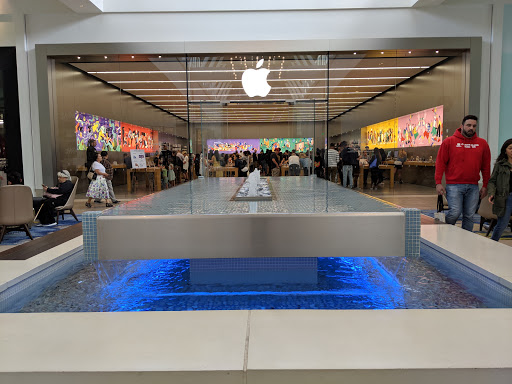 Computer Store «Apple Manhattan Village», reviews and photos, 3200 N Sepulveda Blvd, Manhattan Beach, CA 90266, USA