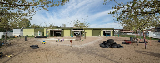 Escola Bressol Els Belluguets, Centro de guardería en Cornellà del Terri,Girona