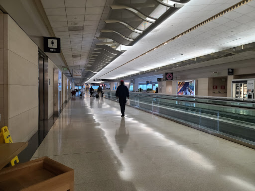 SFO Terminal 3 Concourse E