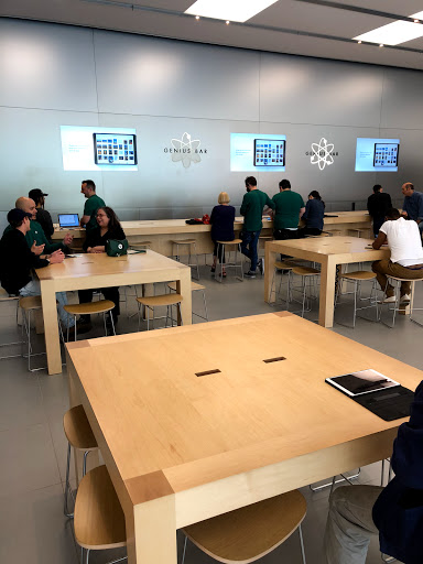 Computer Store «Apple New Haven», reviews and photos, 65 Broadway, New Haven, CT 06511, USA