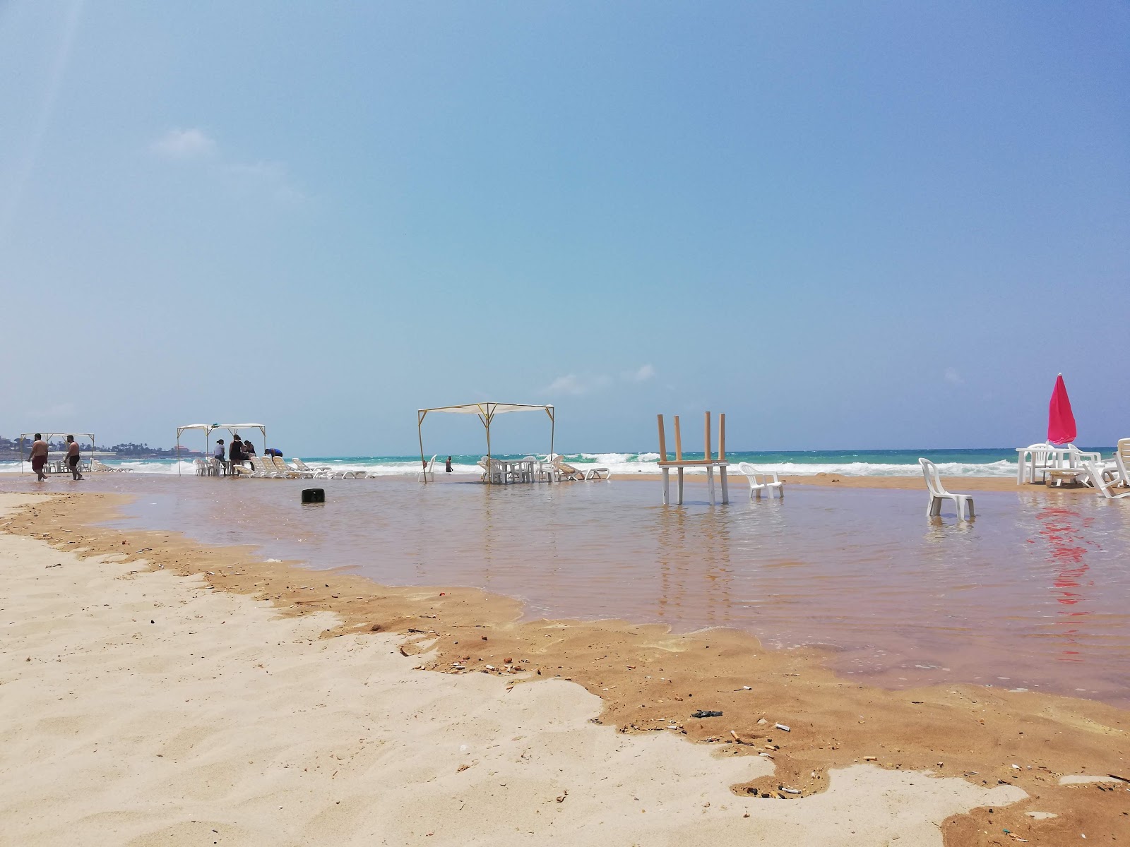 Wadi El Zayni'in fotoğrafı geniş plaj ile birlikte