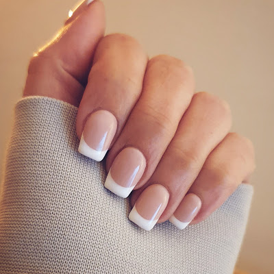 Nails By K • Onglerie à Décines-Charpieu