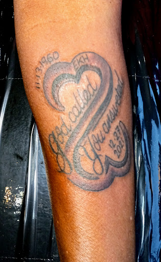 Tattoo Shop «7th Street Tattoo», reviews and photos, 961 7th St W, St Paul, MN 55102, USA