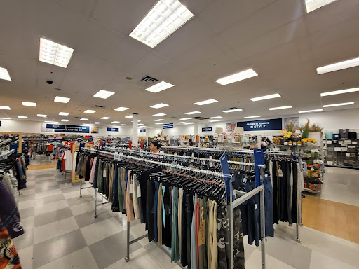 Department Store «Marshalls», reviews and photos, 9028 Sepulveda Blvd, North Hills, CA 91343, USA
