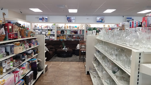 Thrift Store «Goodwill Retail Store & Donation Center», reviews and photos, 1560 Newbury Rd #5, Newbury Park, CA 91320, USA